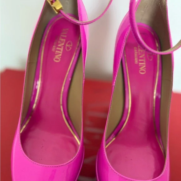 Valentino Pink Platform Heels - Picture 4 of 6